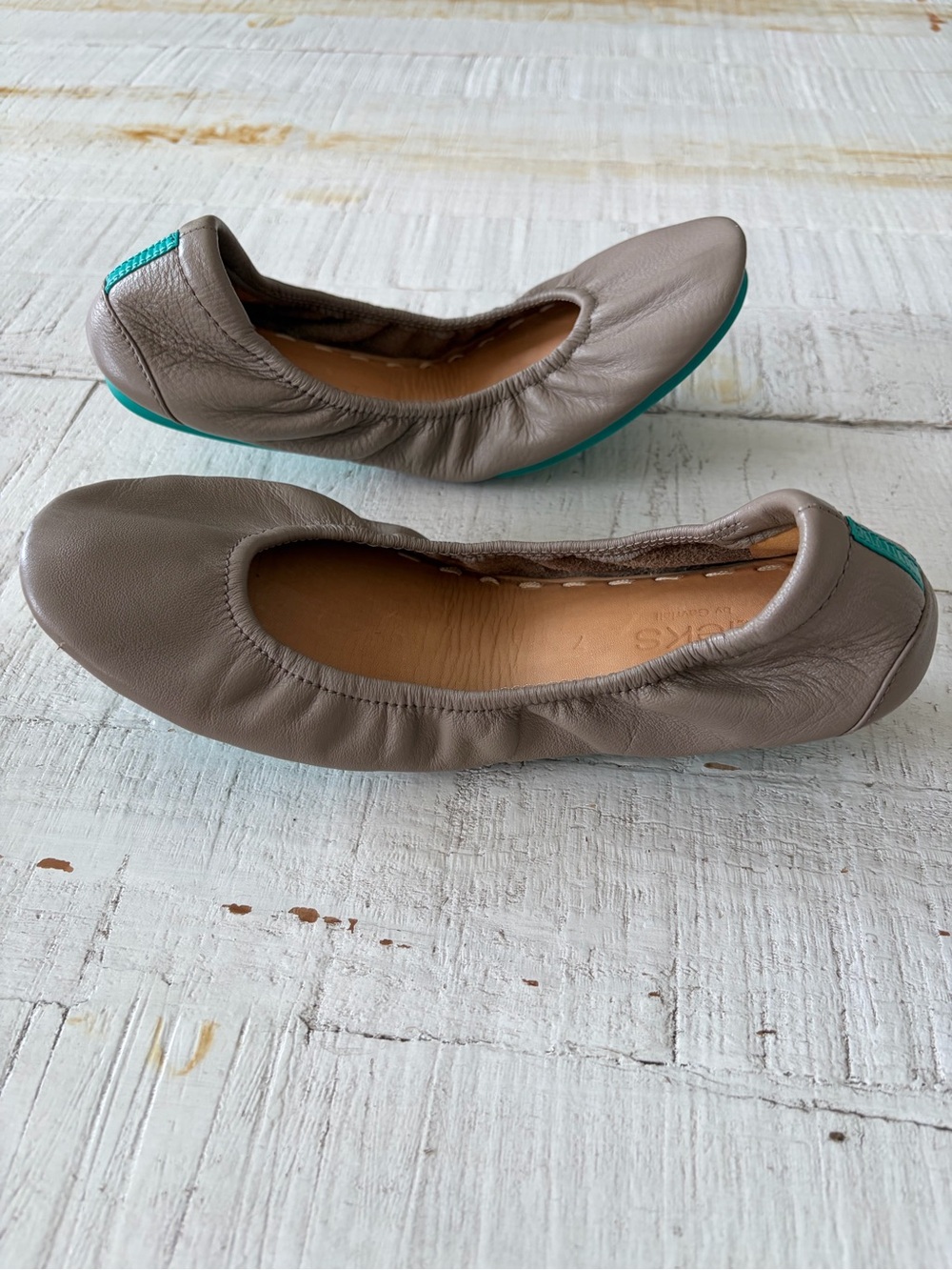 Tieks by Gavrieli size 7 Taupe Leather Ballet Flats Foldable Travel Comfort - Picture 9 of 10